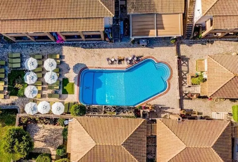 هتل The Suite At Garden Village