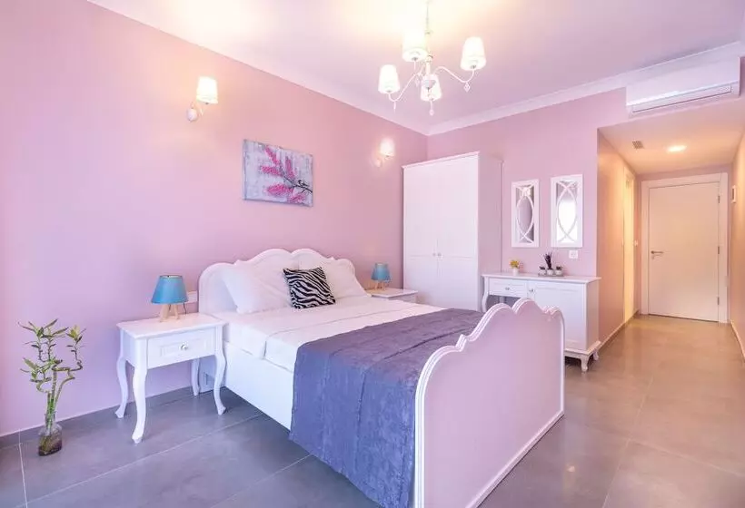 Hotelli Lavinya Selimiye Buotique