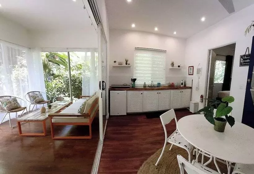 ホテル Ojochal Gardens Villas