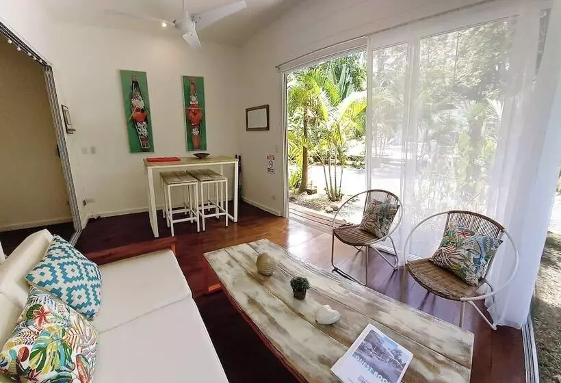 ホテル Ojochal Gardens Villas