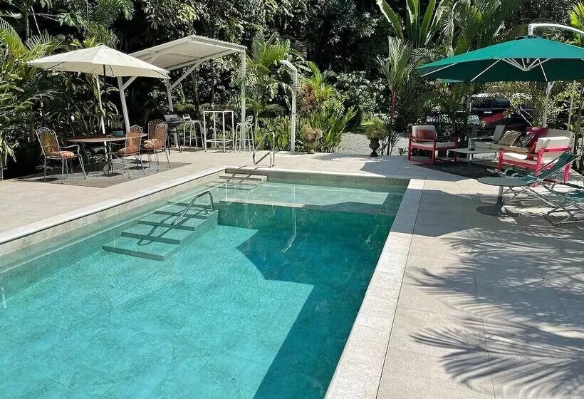 ホテル Ojochal Gardens Villas