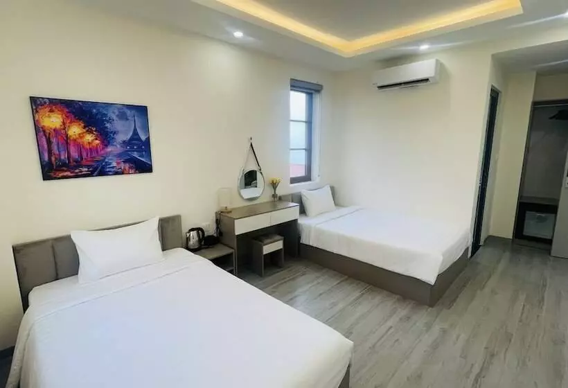 هتل Rova105