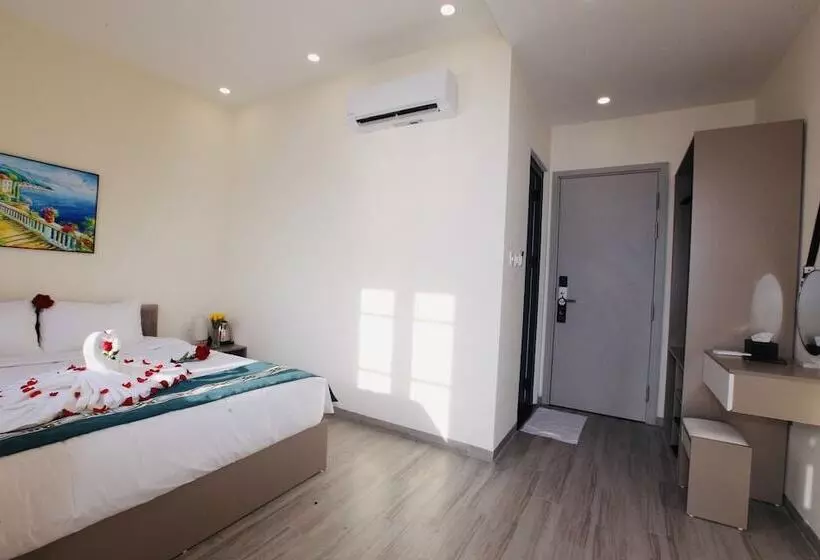 هتل Rova105