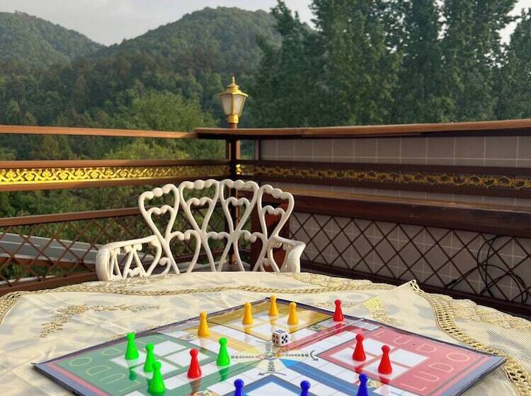 Hotel Happy Homestay