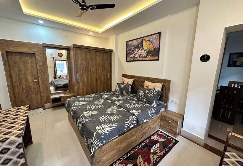 Hotel Happy Homestay