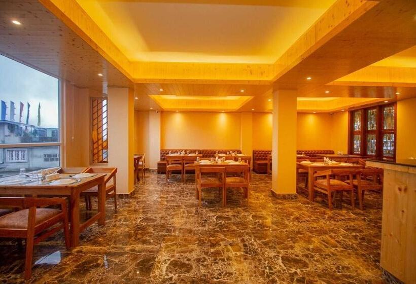 هتل Seven Hills Kanchenjunga