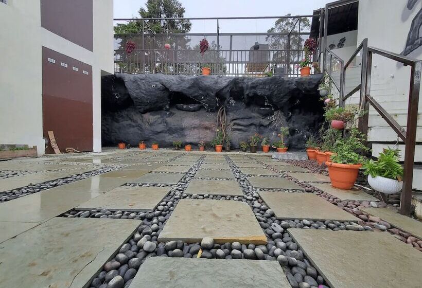 בית מלון כפרי The 643 Holiday Homes