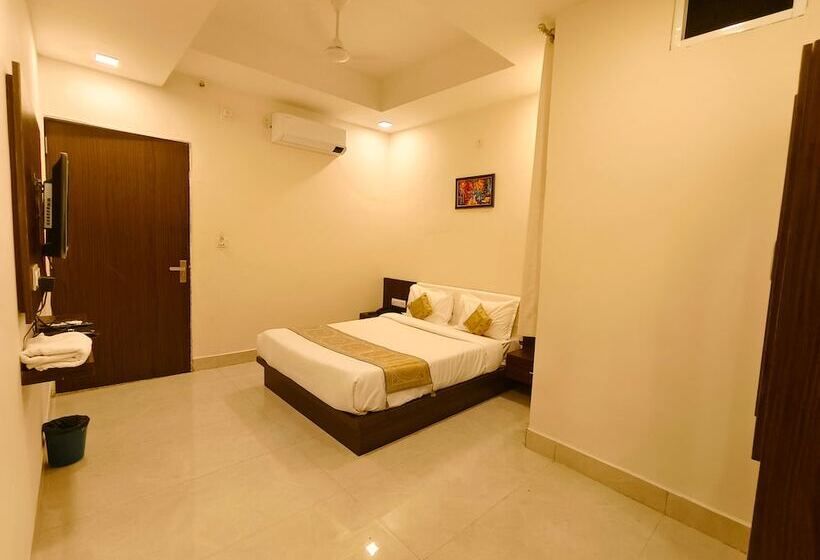 ホテル Veer Palace