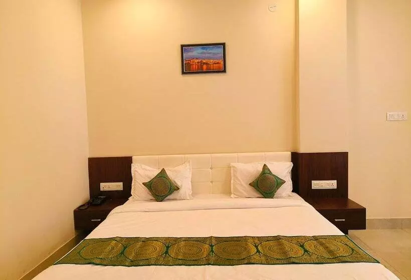 ホテル Veer Palace