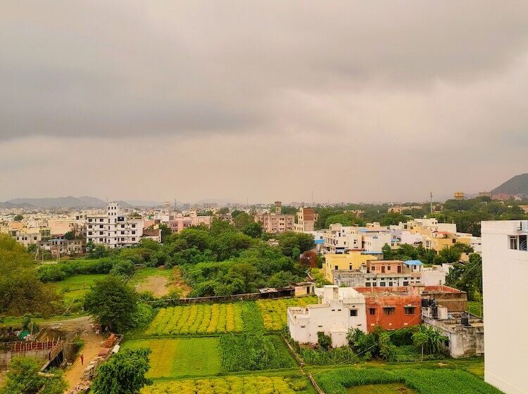 ホテル Veer Palace