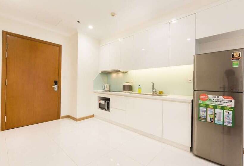 Luxury Landmark   Linh S Apartment
