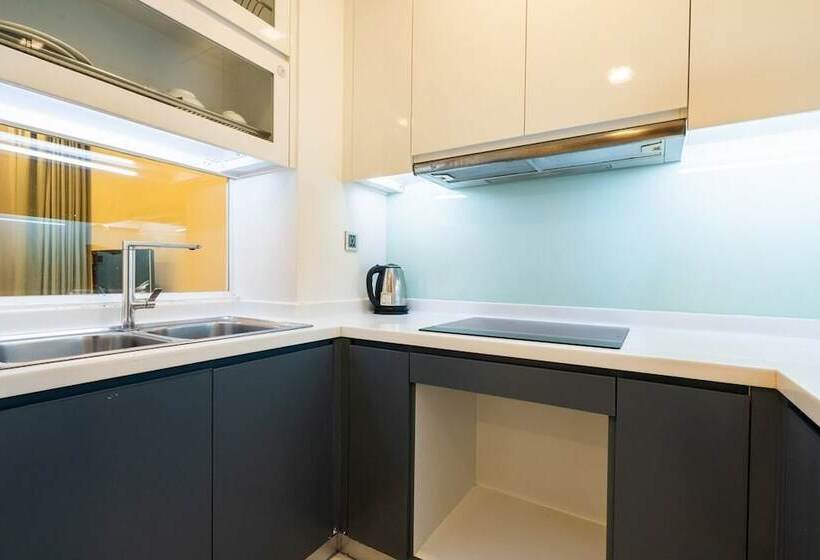 Luxury Landmark   Linh S Apartment