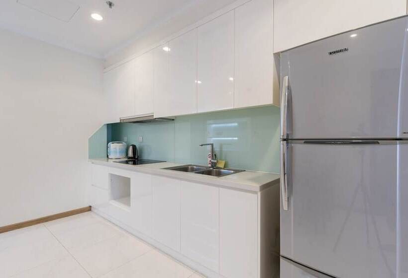 Luxury Landmark   Linh S Apartment