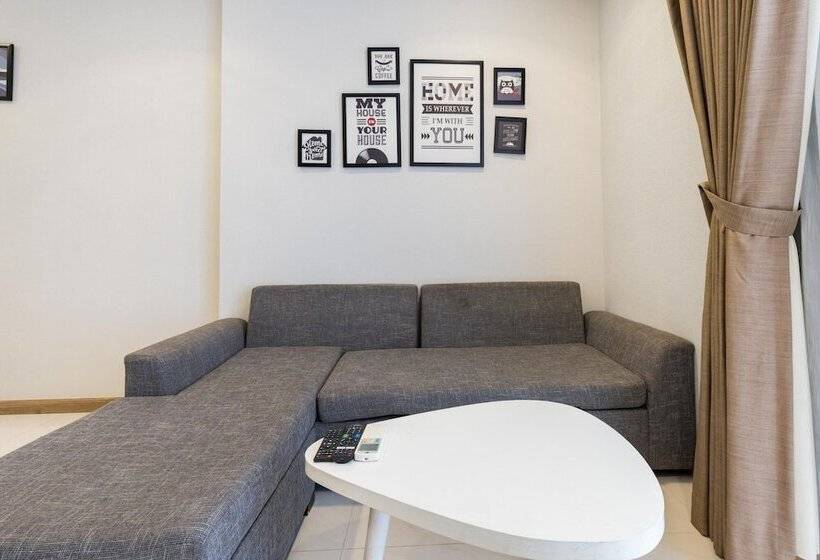 Luxury Landmark   Linh S Apartment