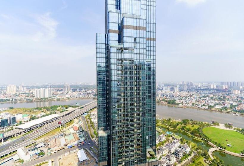 Luxury Landmark   Linh S Apartment