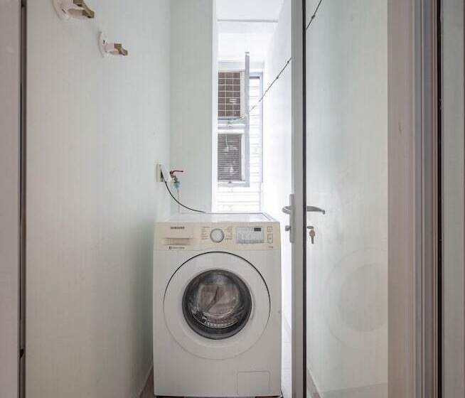 Luxury Landmark   Linh S Apartment