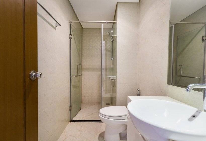 Luxury Landmark   Linh S Apartment