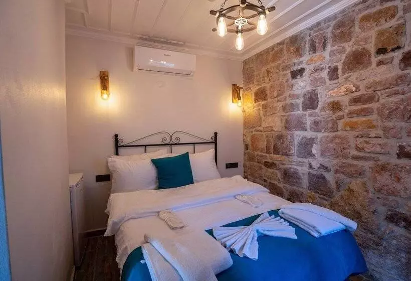 Majatalo Cunda Alesta Otel