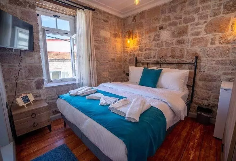 Majatalo Cunda Alesta Otel