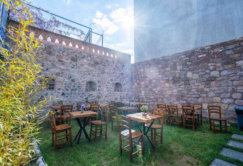 پانسیون Cunda Alesta Otel