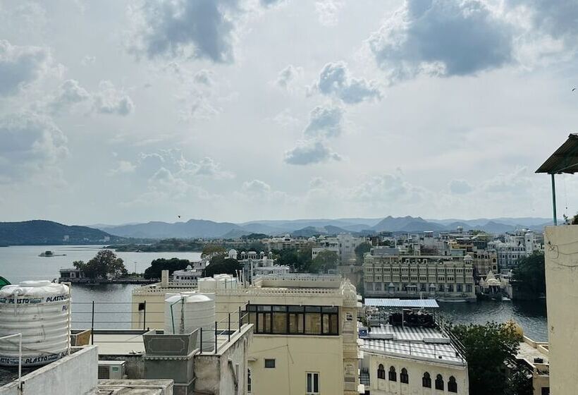 ペンション Maa Ji House On Lake Pichola, Udaipur
