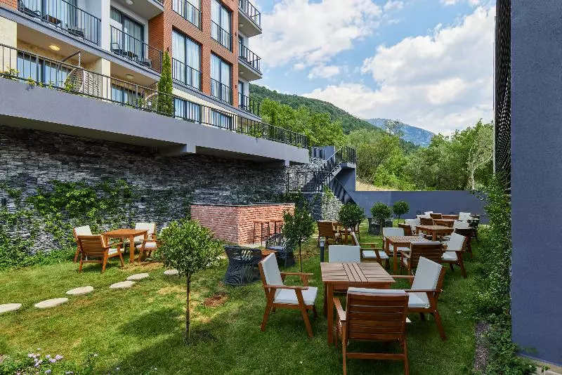 Bayview Hills Luxury Residences