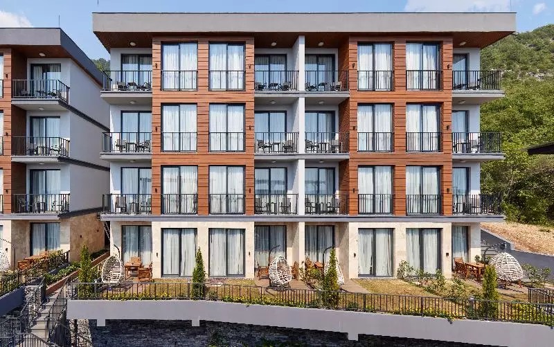 Bayview Hills Luxury Residences