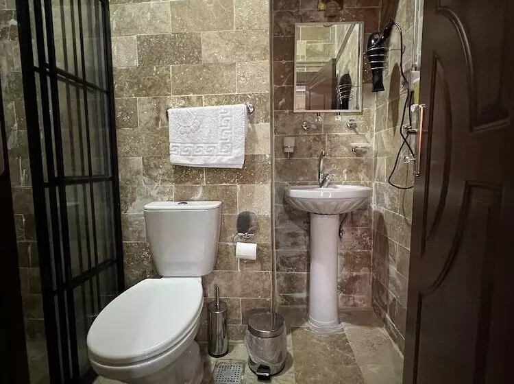 تختخواب و صبحانه Gökhan Bey Konağı