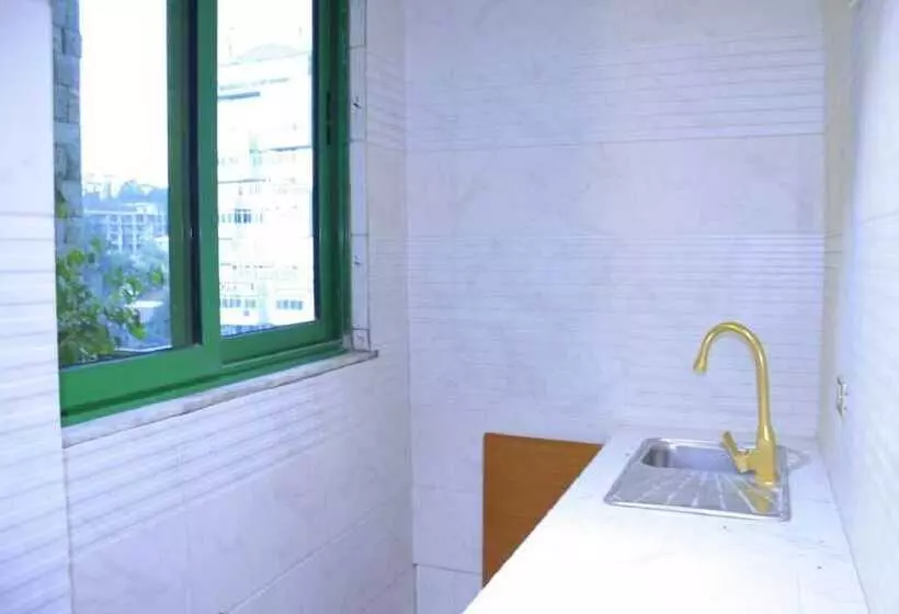 Golden Park Apartment