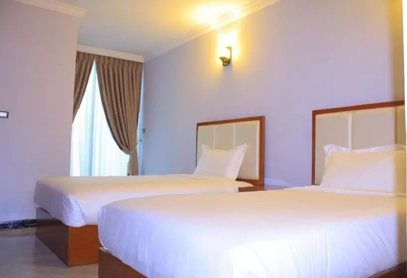 Golden Park Apartment