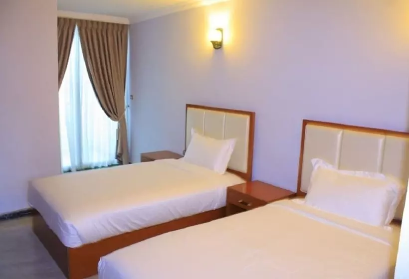 Golden Park Apartment