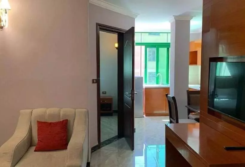 Golden Park Apartment