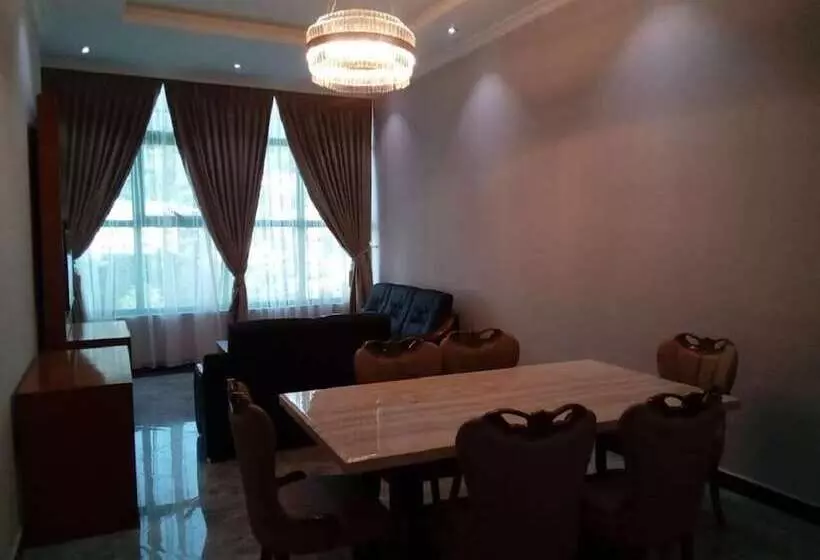 Golden Park Apartment