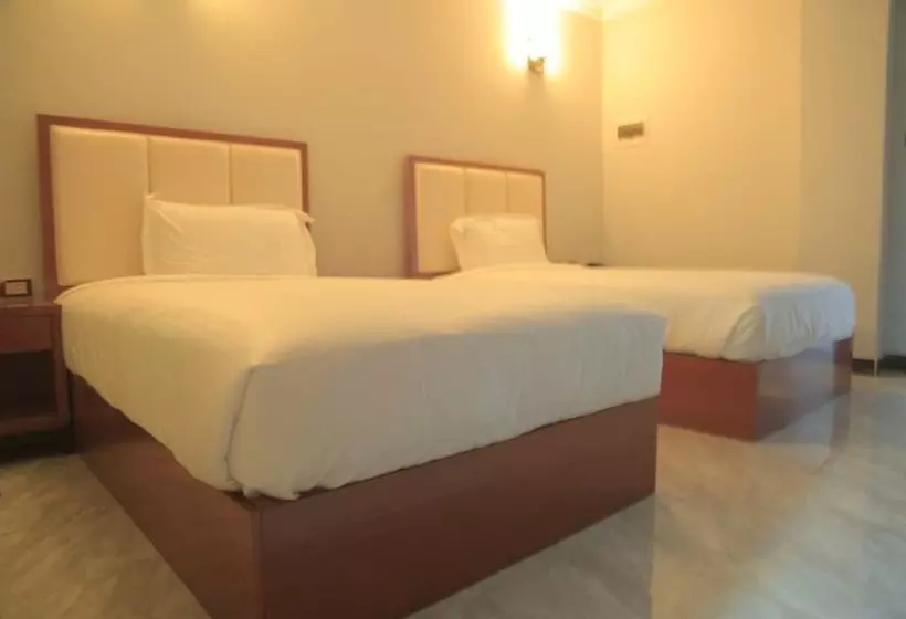 Golden Park Apartment