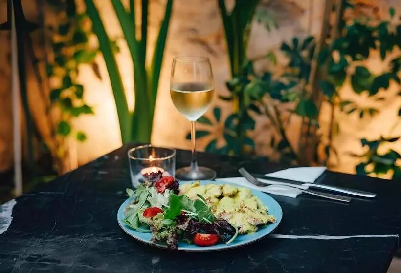 Hostelli Grace Lounge Premium