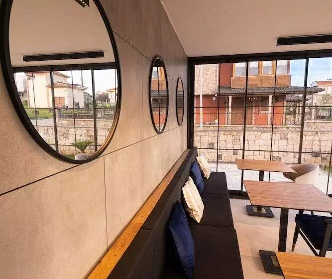 簡易ホテル Leone Cunda Edition Otel