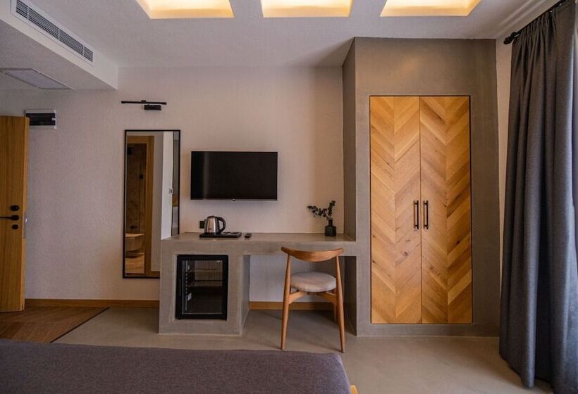 Hostel Leone Cunda Edition Otel