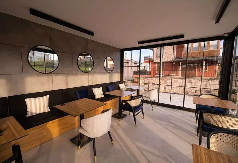 簡易ホテル Leone Cunda Edition Otel