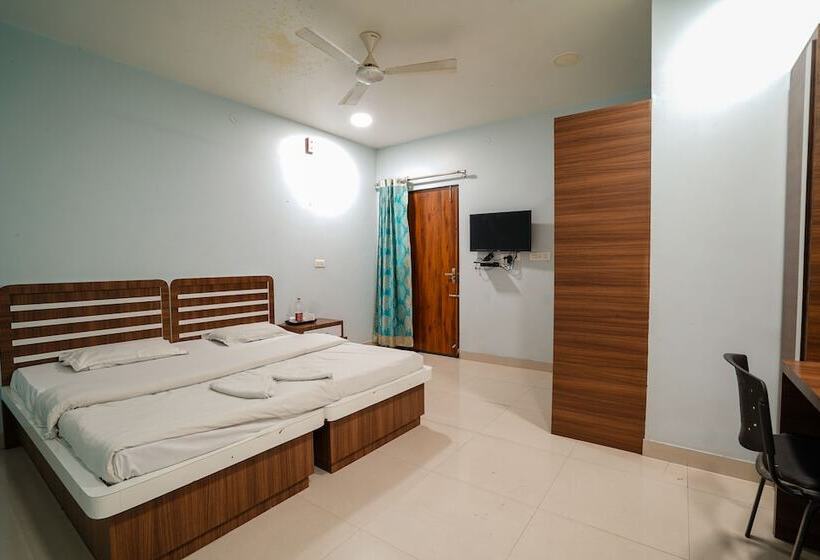 Отель Athiti Inn