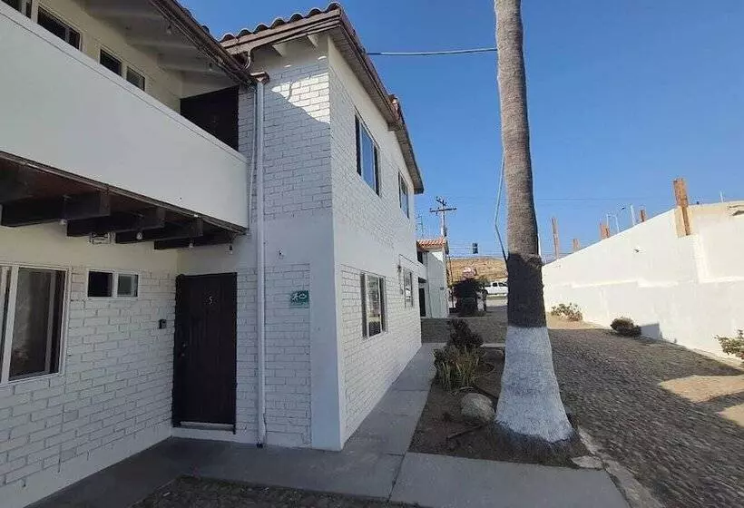 Hotelli Baja Surf Ensenada