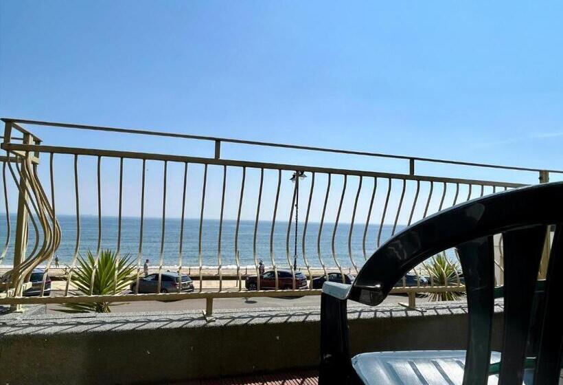 Hotel Bay View   Seafront, Sandown   Free Car Ferry