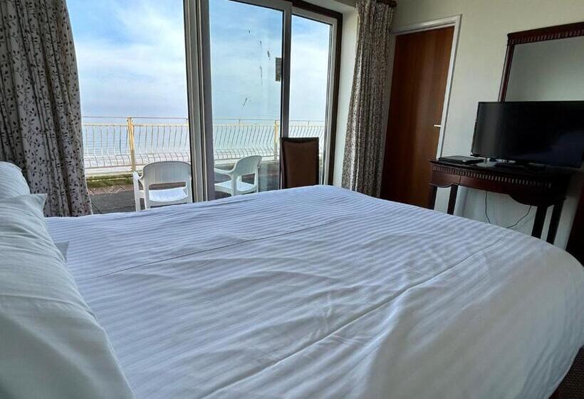 Hotel Bay View   Seafront, Sandown   Free Car Ferry