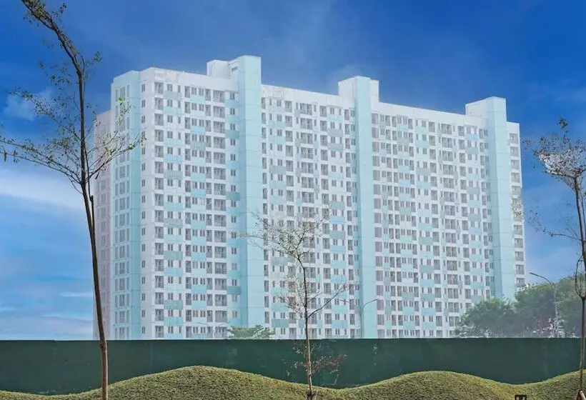 Hotelli Collection O 92959 Apartement Sentraland Karawang By At Room