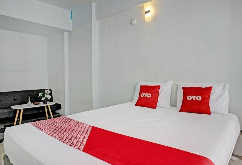 Hotel Collection O 92959 Apartement Sentraland Karawang By At Room
