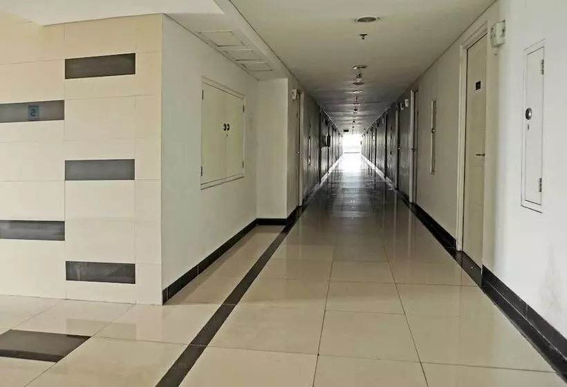 Hotelli Collection O 92959 Apartement Sentraland Karawang By At Room