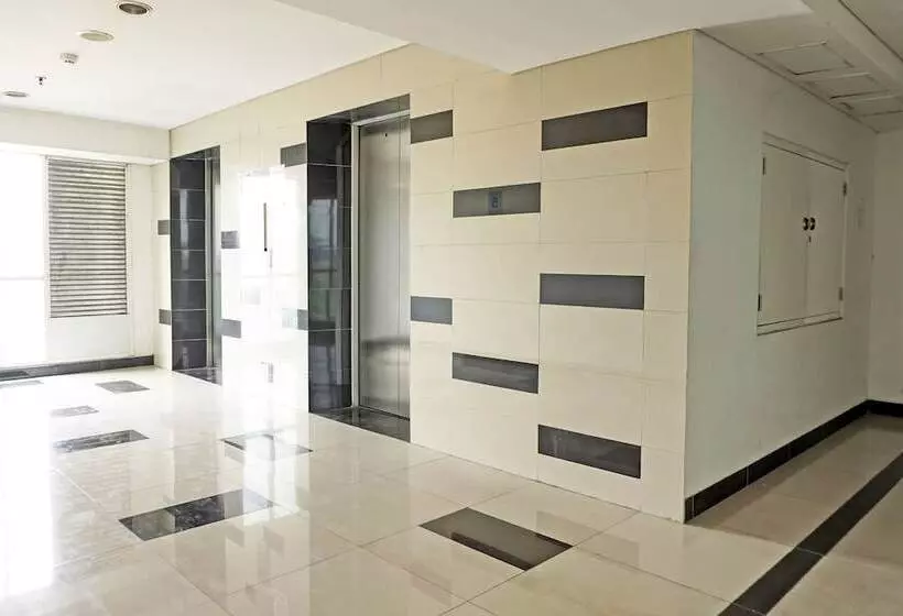 Hotelli Collection O 92959 Apartement Sentraland Karawang By At Room
