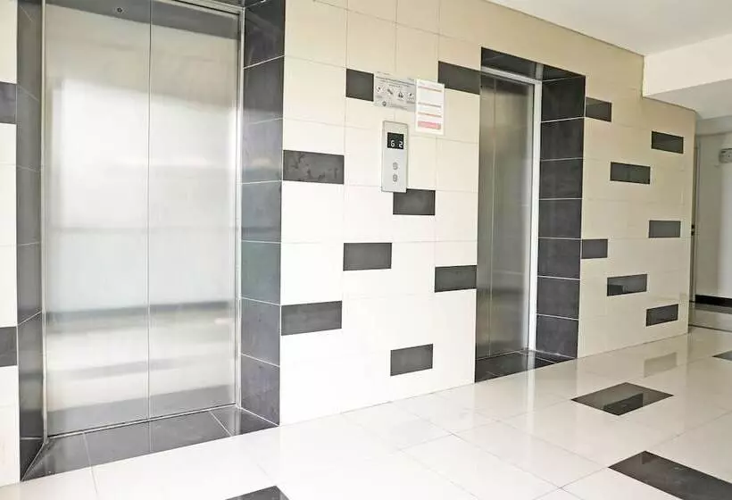 Hotelli Collection O 92959 Apartement Sentraland Karawang By At Room