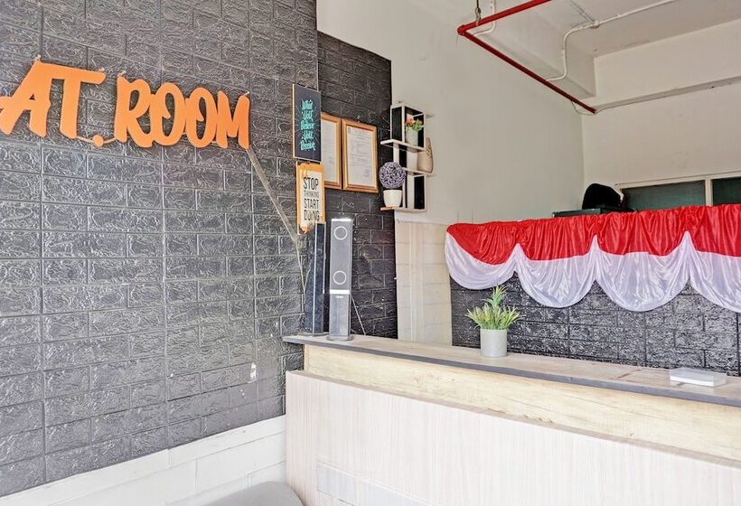 Hotel Collection O 92959 Apartement Sentraland Karawang By At Room