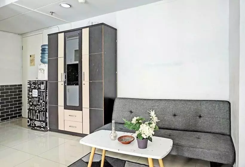 Hotelli Collection O 92959 Apartement Sentraland Karawang By At Room