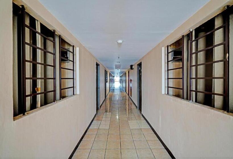 فندق Collection O 93070 Apartemen The Suite Metro By Sultan Property Ii